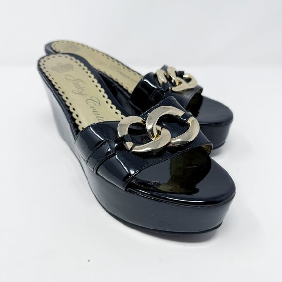 Vintage Y2K Juicy Couture Black Patent Leather Wedge Sandals Size 7 Chain Accent - Picture 1 of 10